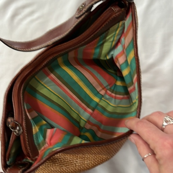 Fossil Woven Shoulder Bag with Leather Details - Picture 6 of 11